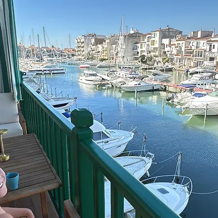 Empuria Sur Les Canaux Apartmán